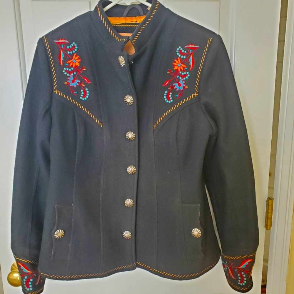 Womens Embroidered Black Jacket. Powder River. Size Medium